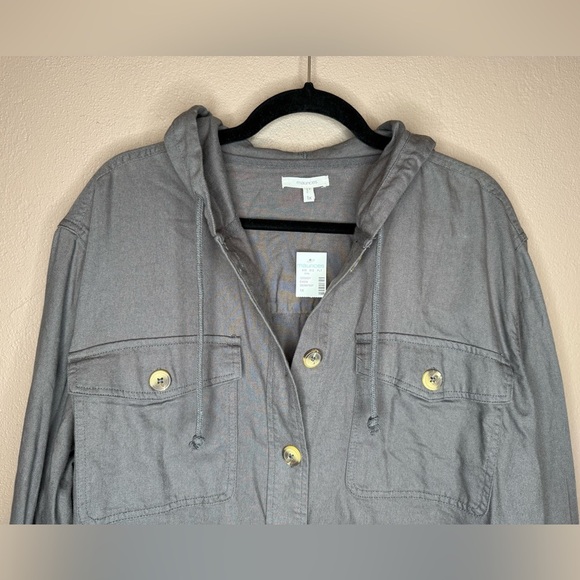 Maurice's Charcoal Plus Size Gray Hooded Shacket NWT Size 1X Lightweight Staple - Picture 4 of 16
